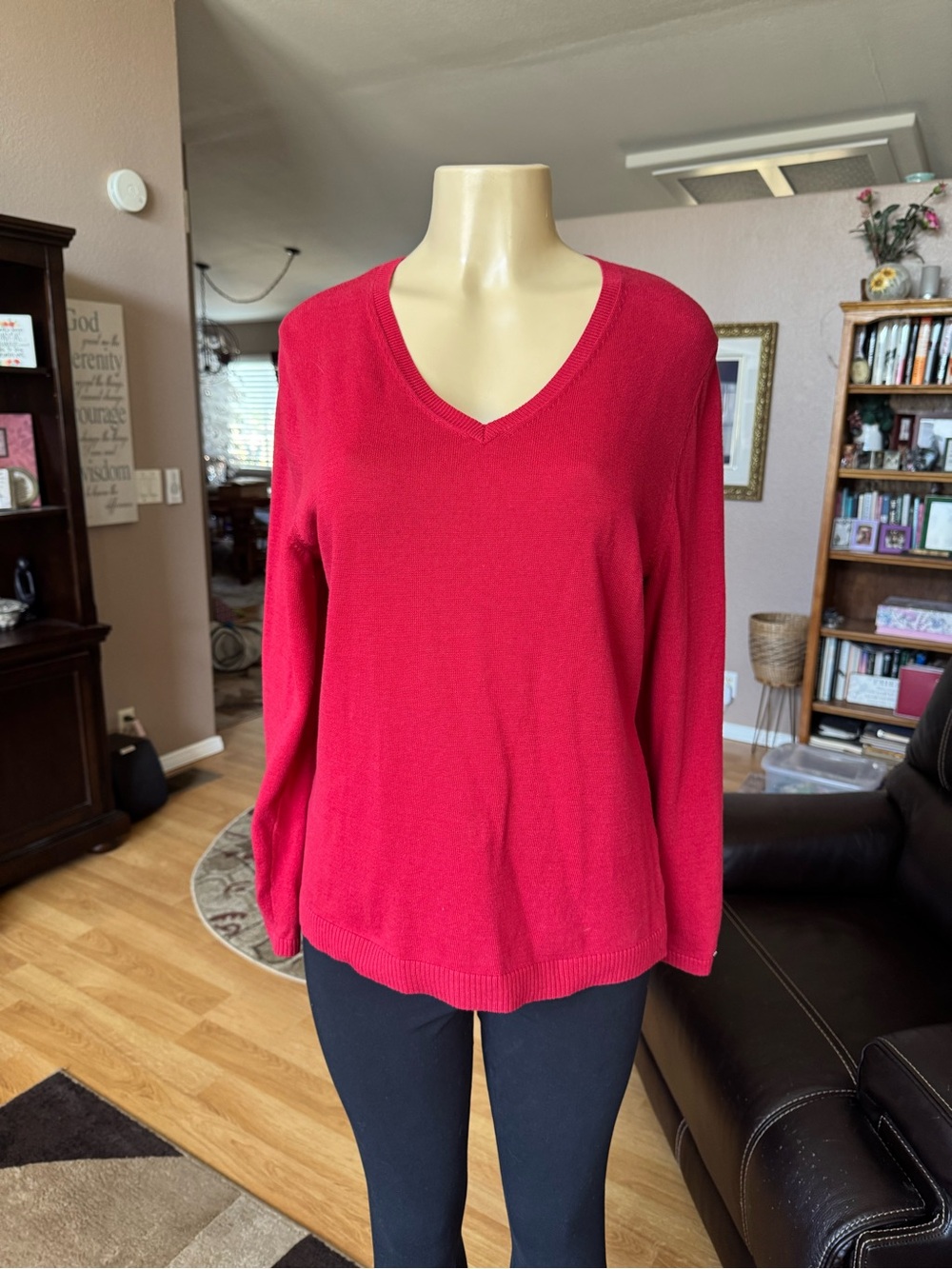 Croft & Barrow red V-neck long sleeve sweater-size L